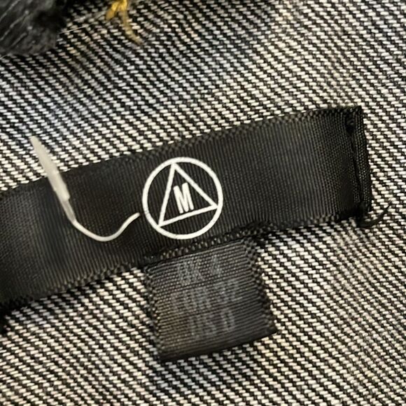 Missguided Oversized Embroidered Jean Jacket - Picture 6 of 7